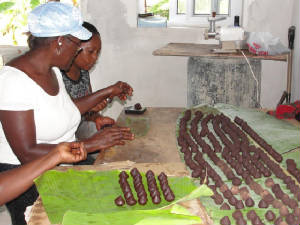 oak_chocolate/caneheapcocoatea.jpg