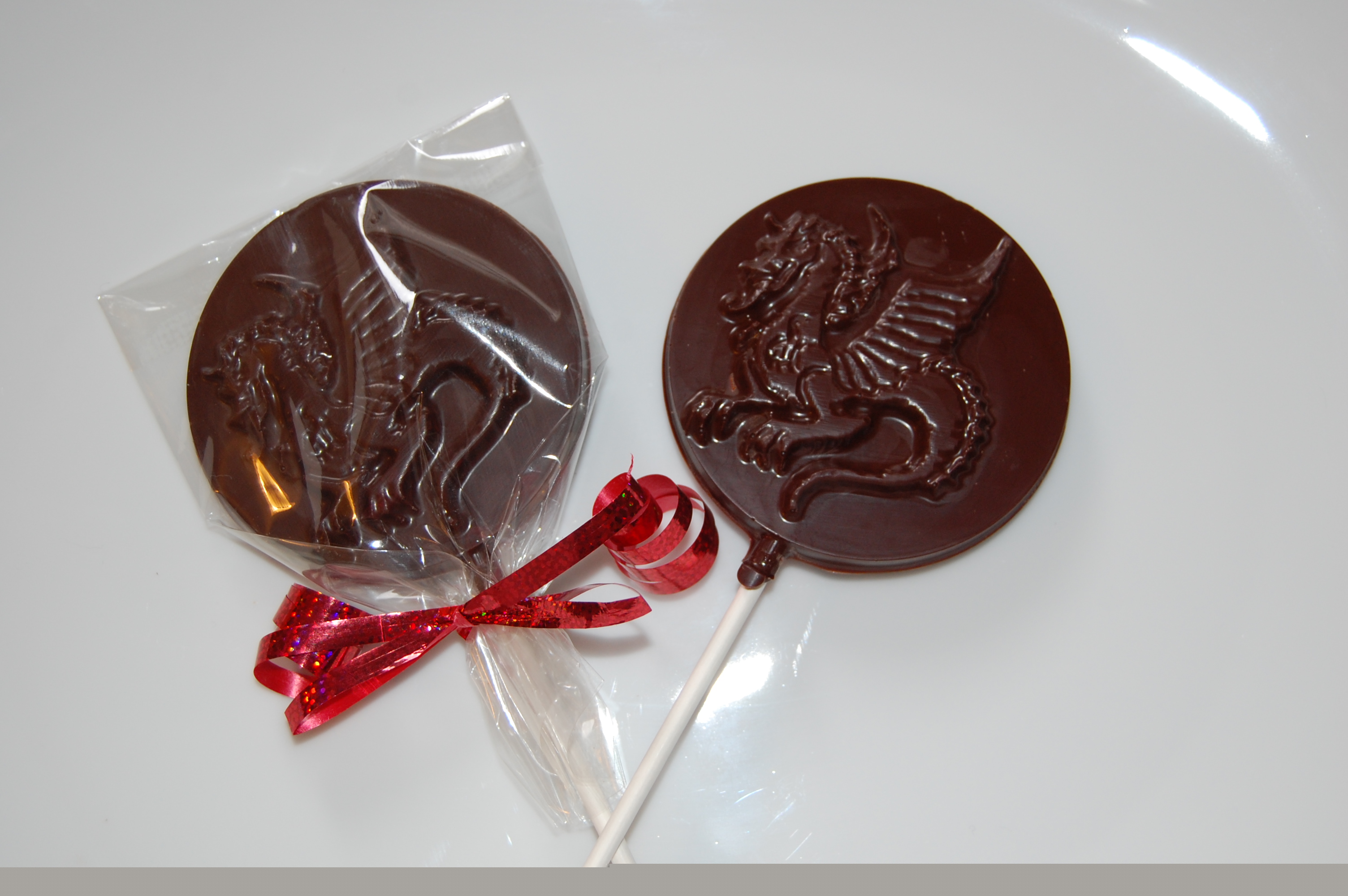 oak_chocolate/lunarnewyeardragonpops.JPG